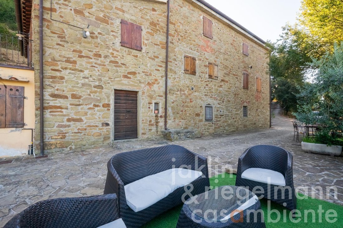 Farm Ranch in Loro Ciuffenna, Tuscany, Italy 3 - 16964215