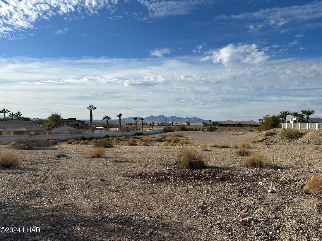 Terrain à Lake Havasu City, Arizona, États-Unis 4 - 16964718