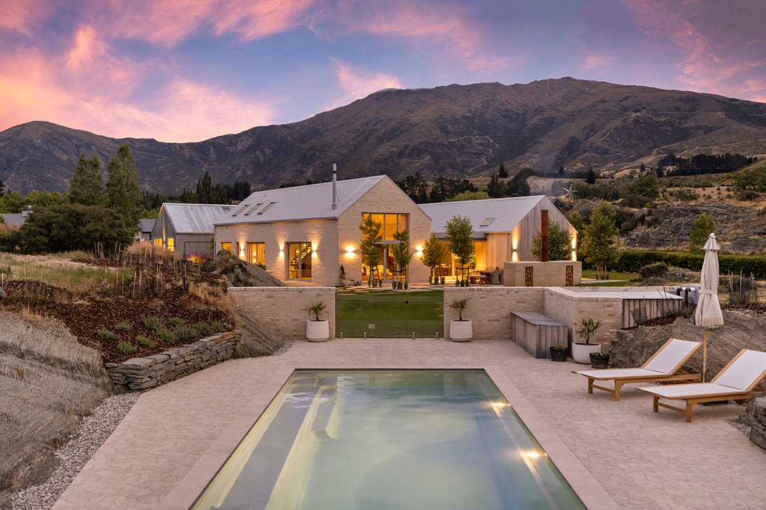 House in Queenstown, Otago, New Zealand 1 - 16967041