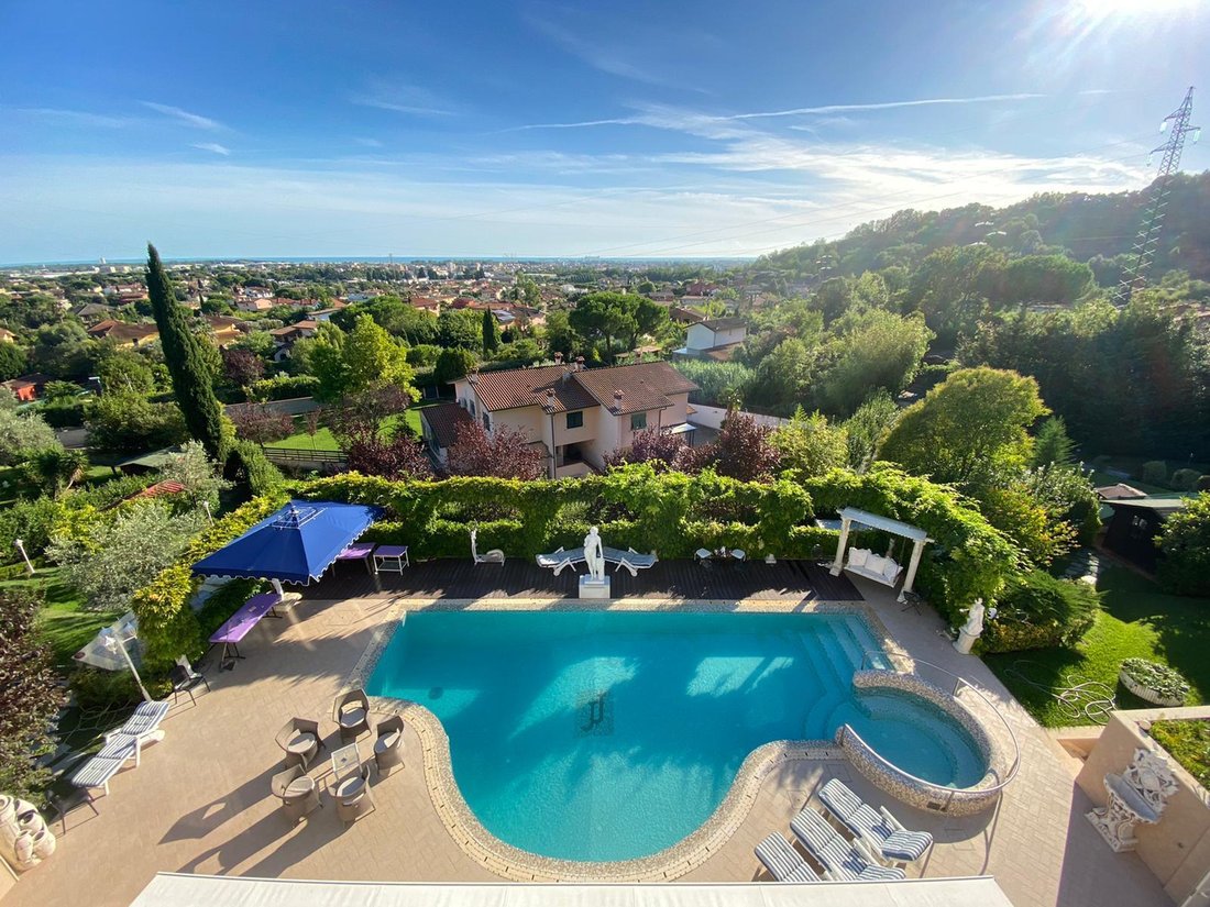Villa in Fontia-Fossola-Fossone, Marina di Carrara, Tuscany 2 - 16968506