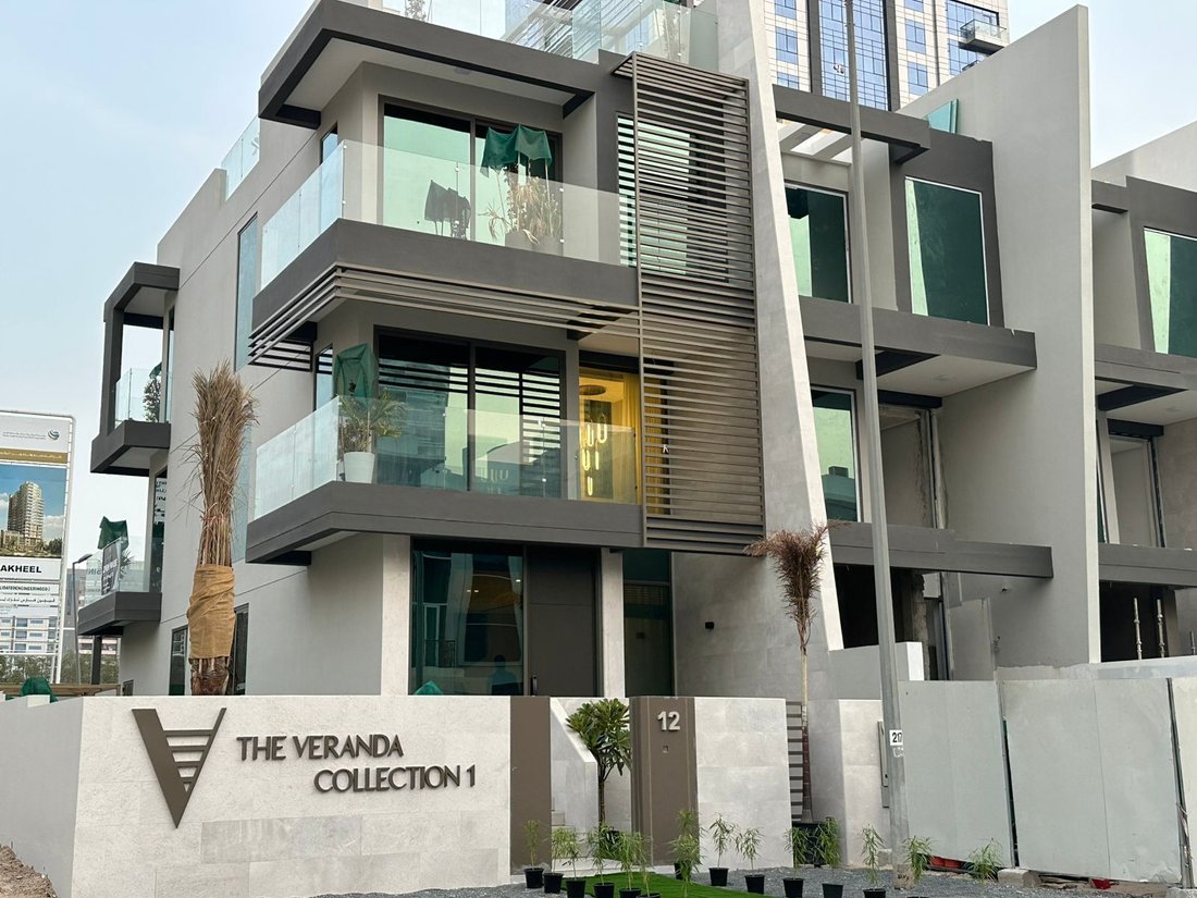 Townhouse in JVC / Jumeirah Village Circle, Dubai, United Arab Emirates 1 - 15944039