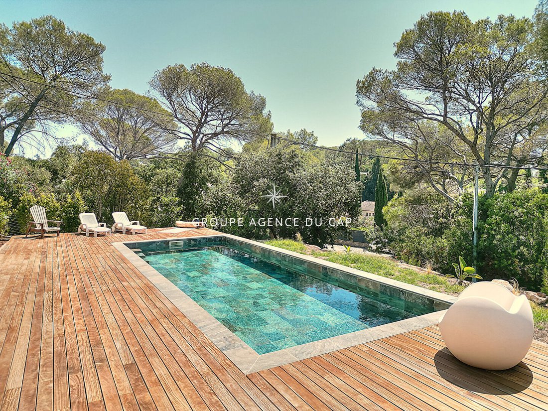 Villa in Le Dramont-Agay-Anthéor-Le Trayas, Saint-Raphaël, France 2 - 16968736