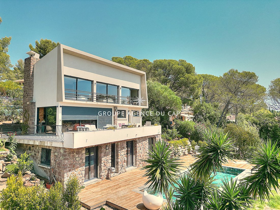 Villa in Le Dramont-Agay-Anthéor-Le Trayas, Saint-Raphaël, France 1 - 16968736