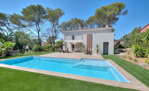 Villa in Le Dramont-Agay-Anthéor-Le Trayas, Saint-Raphaël, France 1
