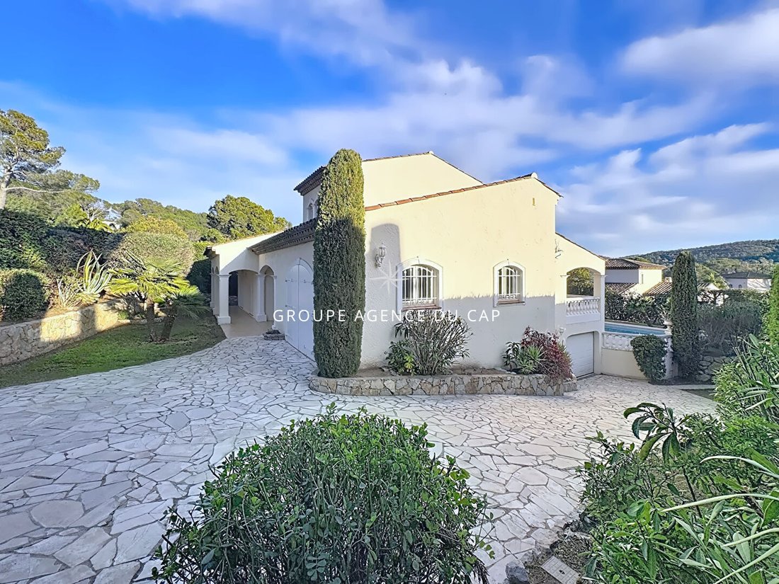 Villa in Le Dramont-Agay-Anthéor-Le Trayas, Saint-Raphaël, France 2 - 16968807