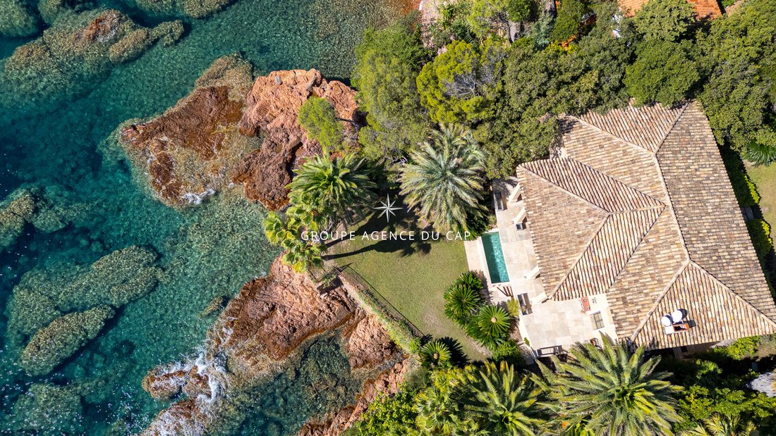 Villa in Le Dramont-Agay-Anthéor-Le Trayas, Saint-Raphaël, France 1 - 16968868