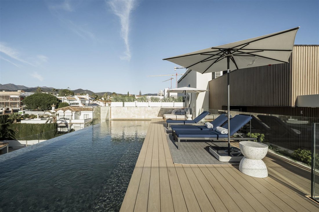 Apartment in Marbella, Andalusia, Spain 5 - 11859077