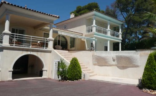 Villa in Boulouris, Saint-Raphaël, France 1