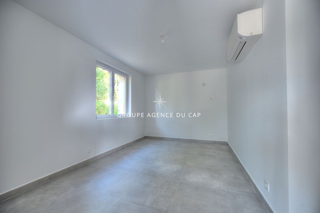 Apartment in Plateau Notre Dame Nord, Saint-Raphaël, France 4 - 16968826