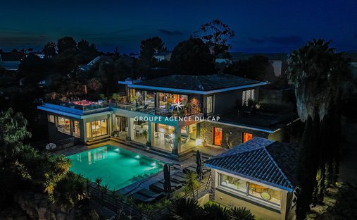 Villa in Le Dramont-Agay-Anthéor-Le Trayas, Saint-Raphaël, France 1