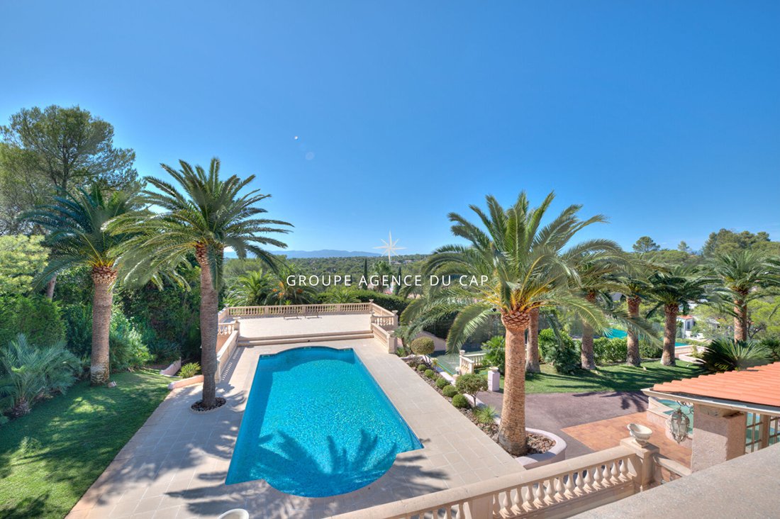 Villa in Boulouris, Saint-Raphaël, France 2 - 16968870
