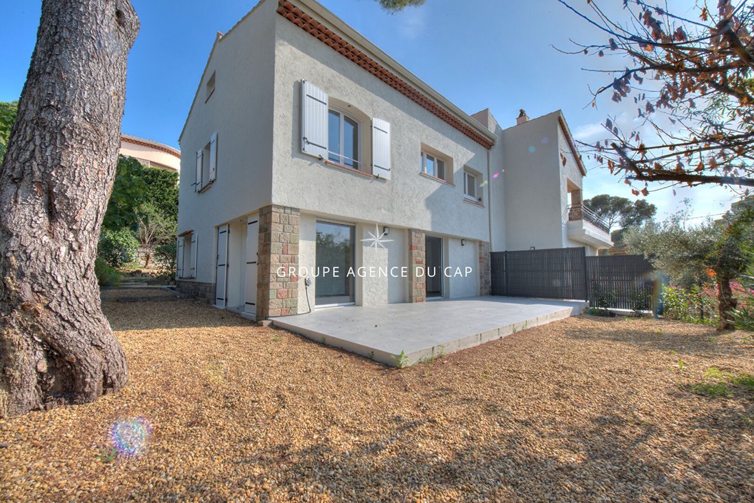 Apartment in Plateau Notre Dame Nord, Saint-Raphaël, France 1 - 16968826