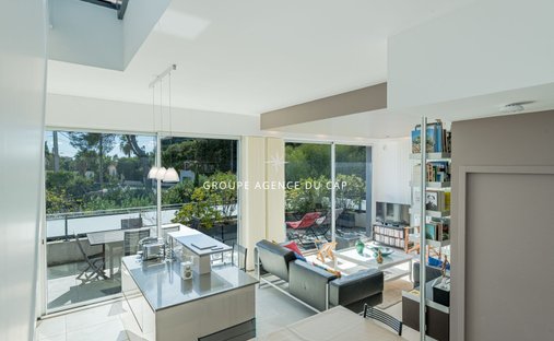 Apartamento en Les Plaines-Les Tasses, Saint-Raphaël, Francia 1