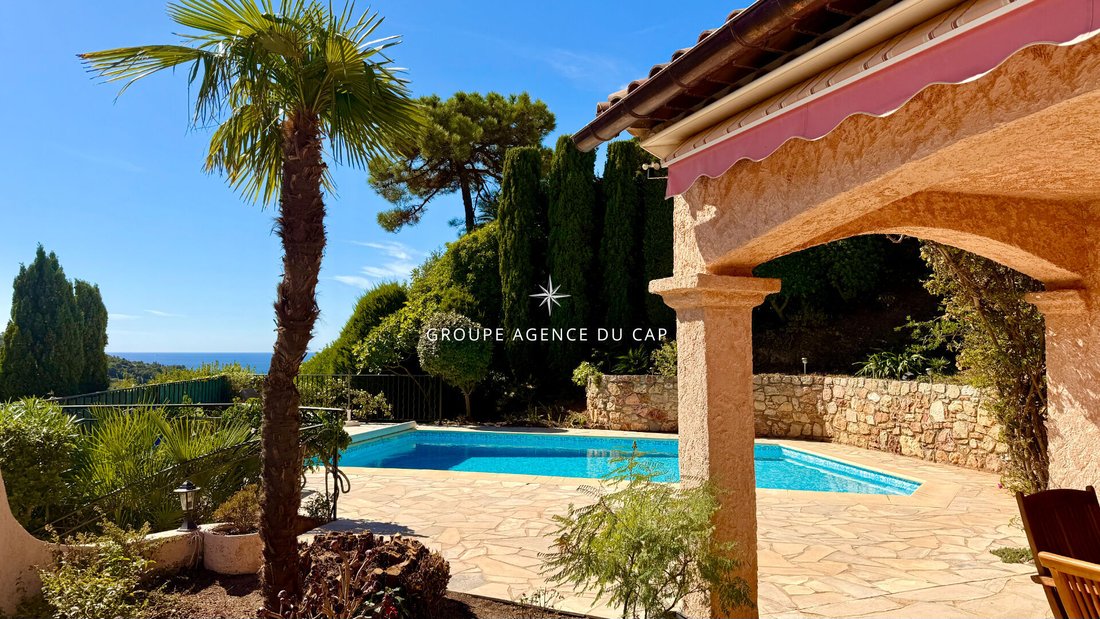Villa in Les Issambres, Roquebrune-sur-Argens, France 2 - 16968933