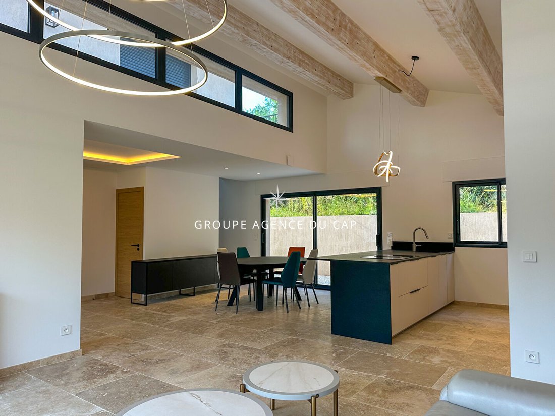 Villa in Les Bouteillers, Sainte-Maxime, France 3 - 16968854
