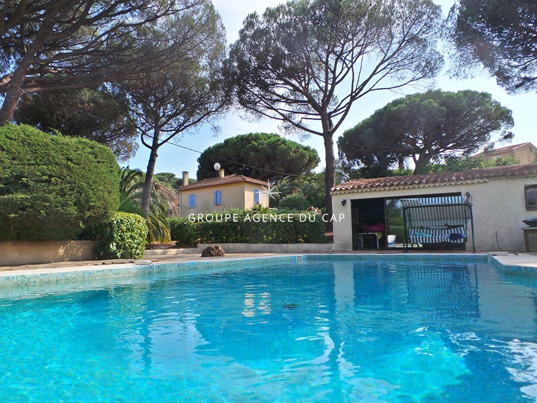 Land in Ville-Les Saquedes-Le Bouillonnet, Sainte-Maxime, France 4 - 16968872