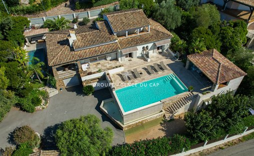 Villa in Les Issambres, Roquebrune-sur-Argens, France 1