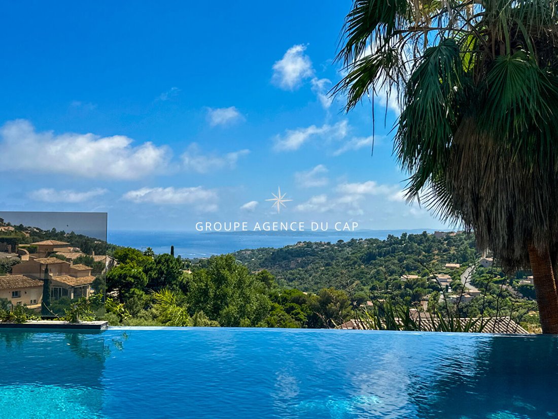 Villa in Les Issambres, Roquebrune-sur-Argens, France 3 - 16968958