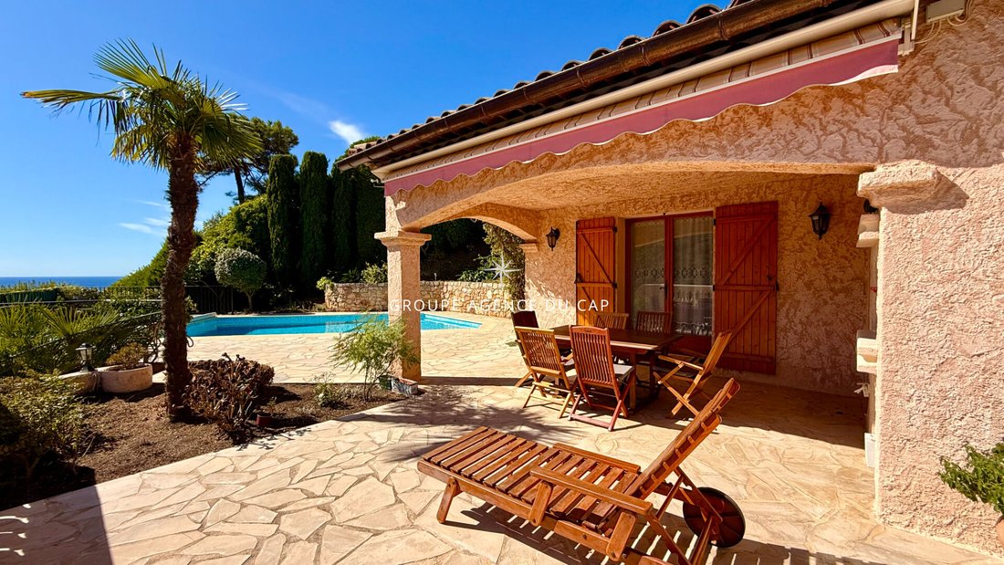 Villa in Les Issambres, Roquebrune-sur-Argens, France 4 - 16968933