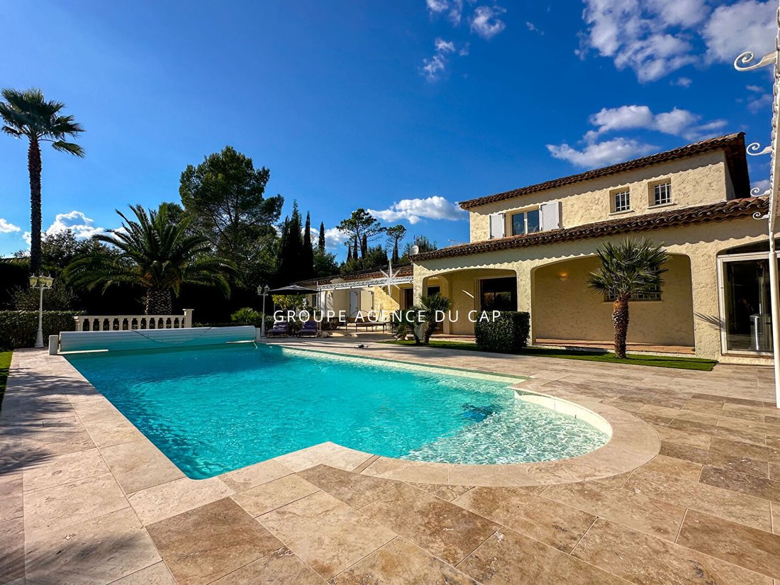 Villa in La Bouverie, Roquebrune-sur-Argens, France 2 - 16968850