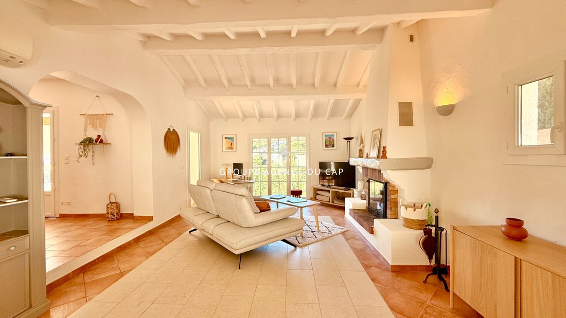 Villa in Les Issambres, Roquebrune-sur-Argens, France 4 - 16968760