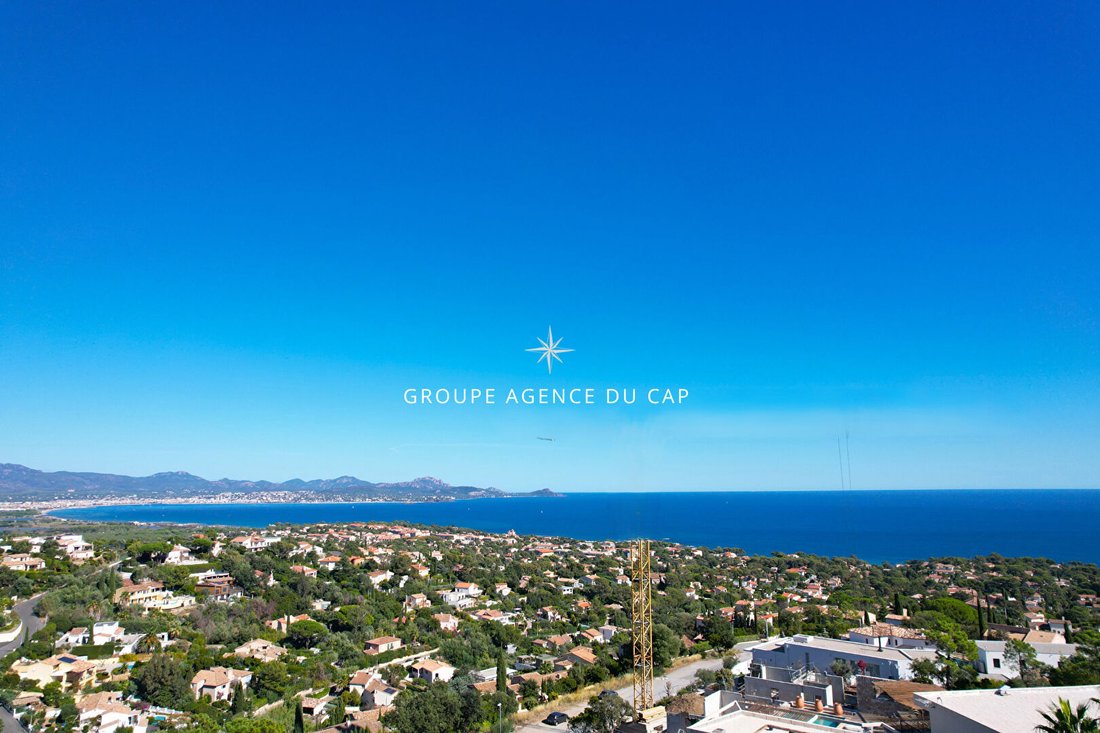 Land in Les Issambres, Roquebrune-sur-Argens, France 1 - 16968876