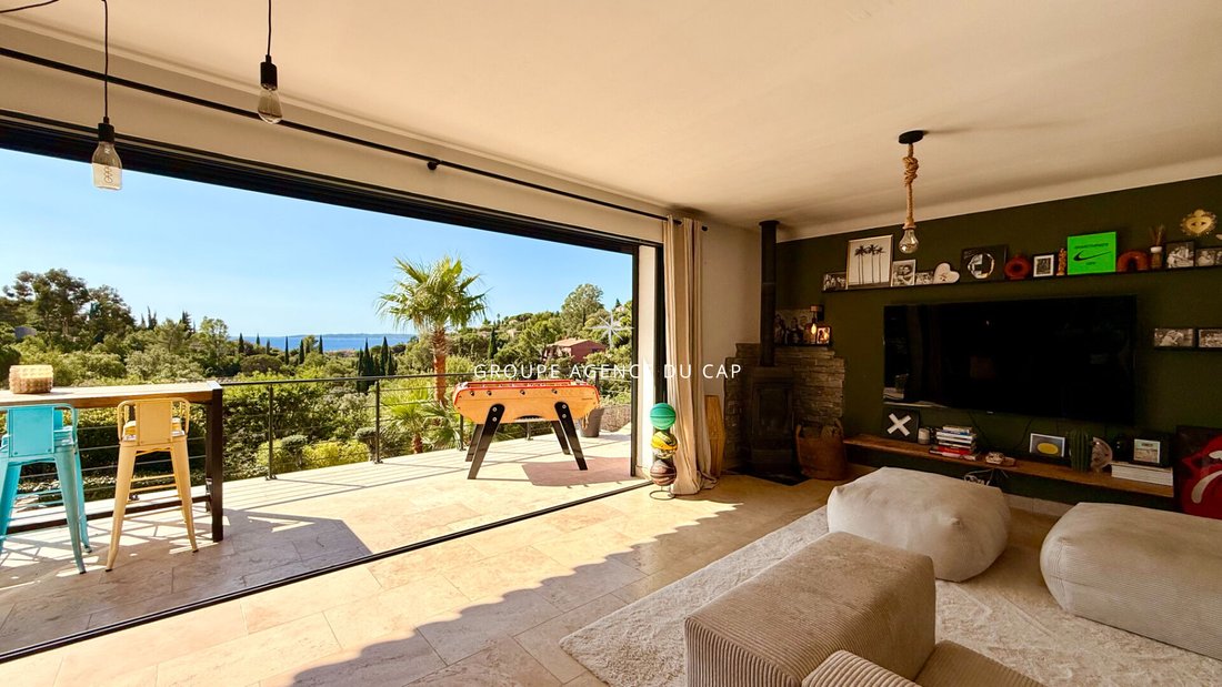 Villa in Les Issambres, Roquebrune-sur-Argens, France 5 - 16968905