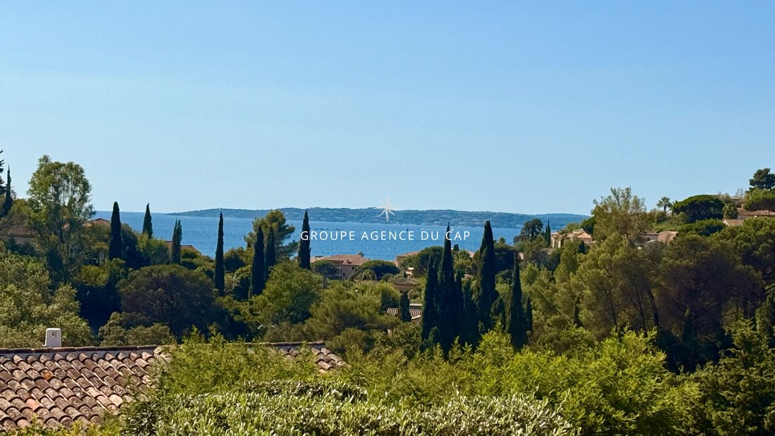 Villa in Les Issambres, Roquebrune-sur-Argens, France 3 - 16968905