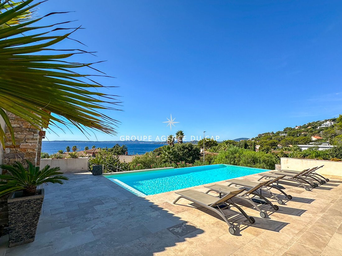 Villa in Les Issambres, Roquebrune-sur-Argens, France 2 - 16968821