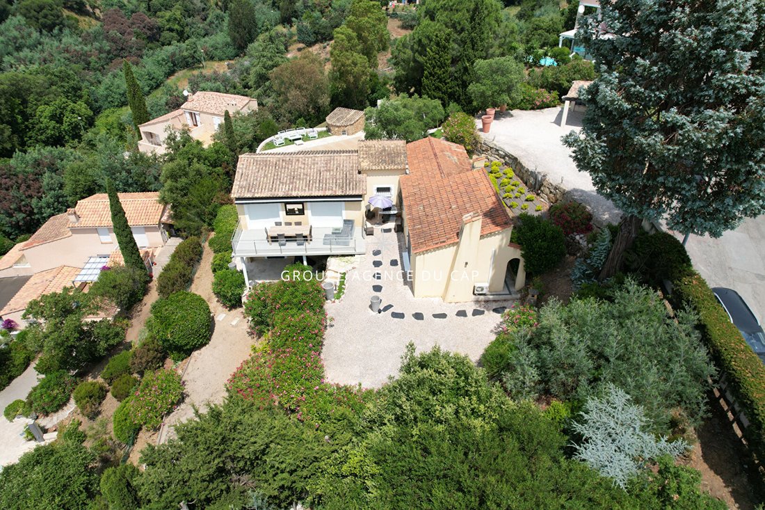 Villa in Les Issambres, Roquebrune-sur-Argens, France 2 - 16968797