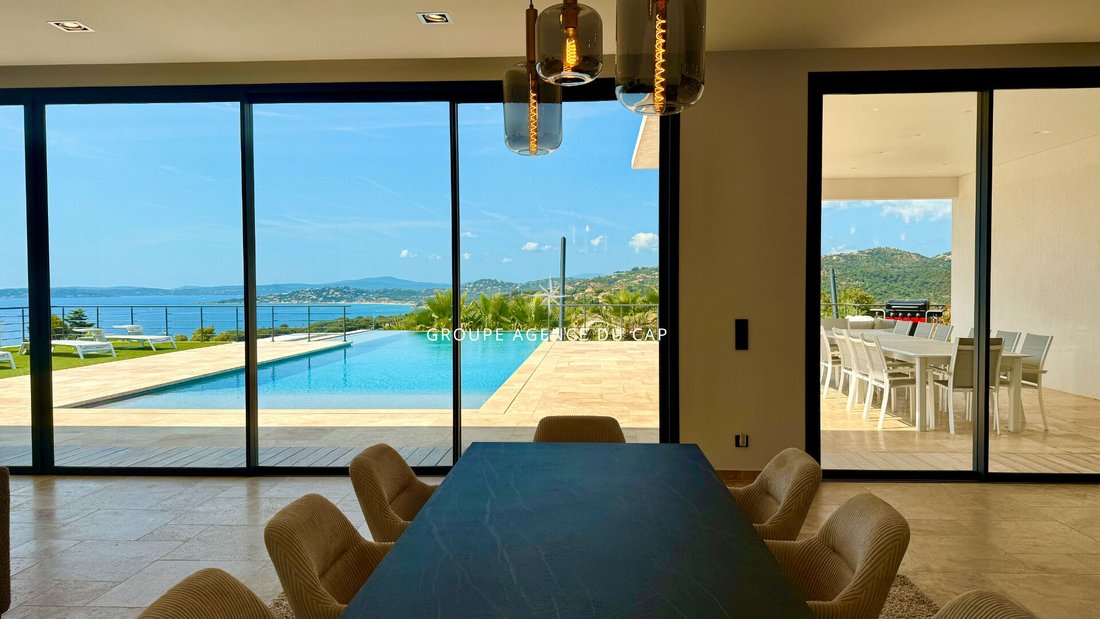 Villa in Les Issambres, Roquebrune-sur-Argens, France 5 - 16969015