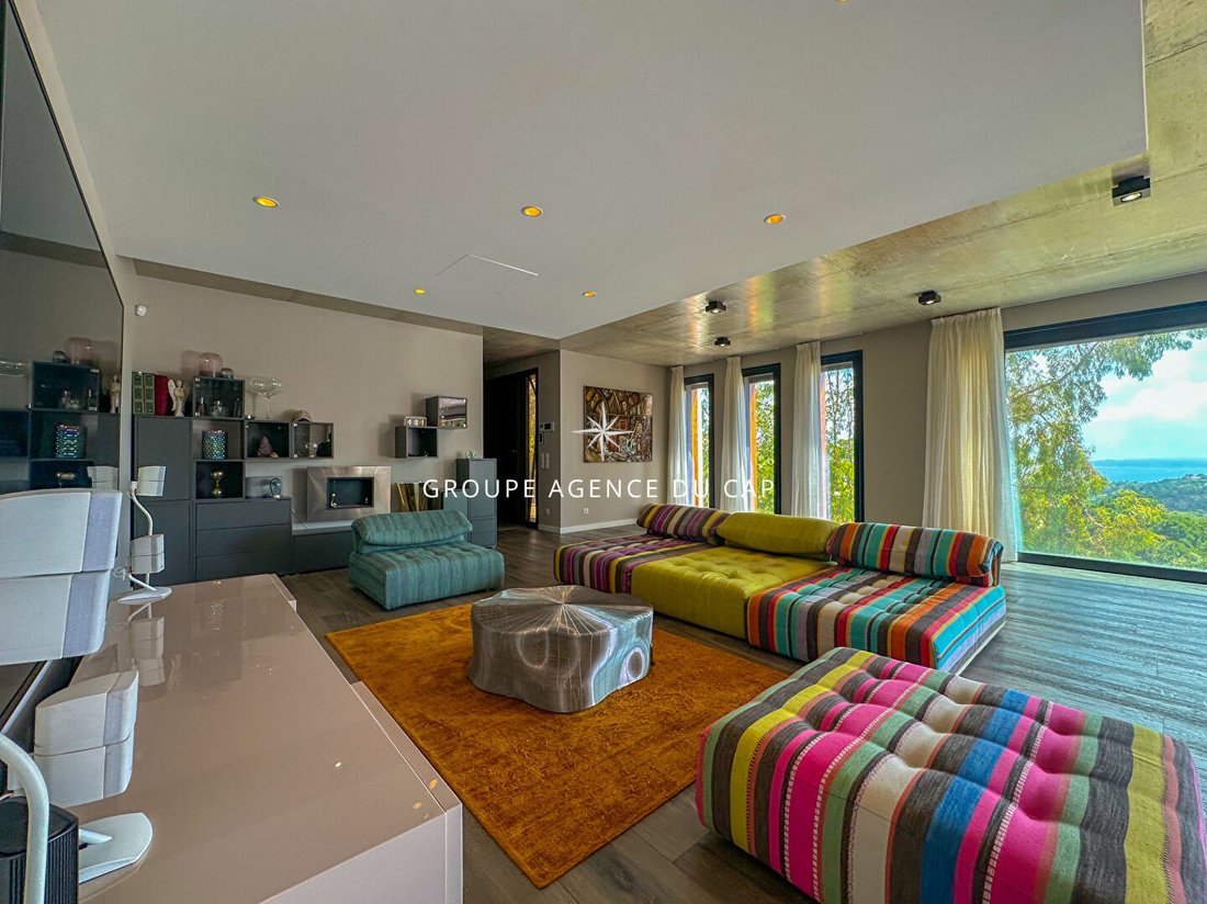 Villa in Les Issambres, Roquebrune-sur-Argens, France 4 - 16968958