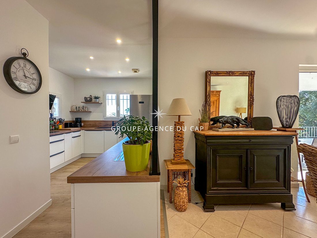 Villa in Les Bouteillers, Sainte-Maxime, France 4 - 16968831