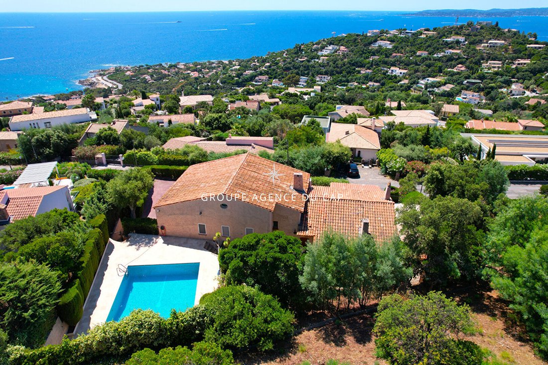 Villa in Valescure-Vaulongue-Clair Bois-Vallon Suveret, Saint-Raphaël, France 2 - 16968703