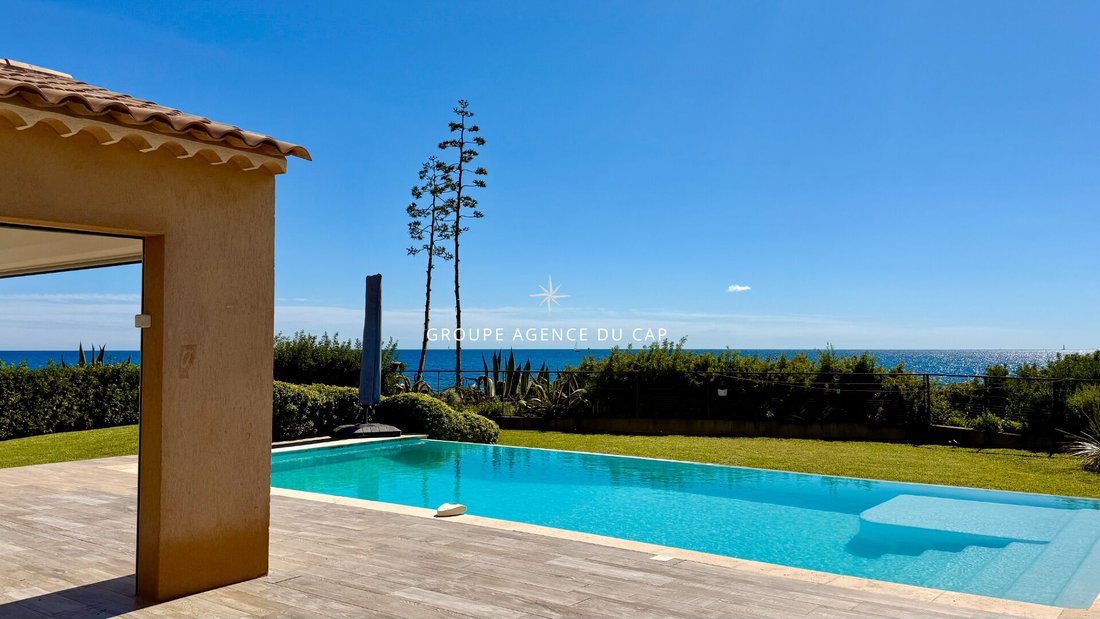 Villa in Les Issambres, Roquebrune-sur-Argens, France 5 - 16968900