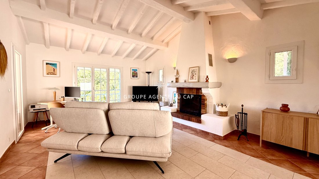 Villa in Les Issambres, Roquebrune-sur-Argens, France 5 - 16968760