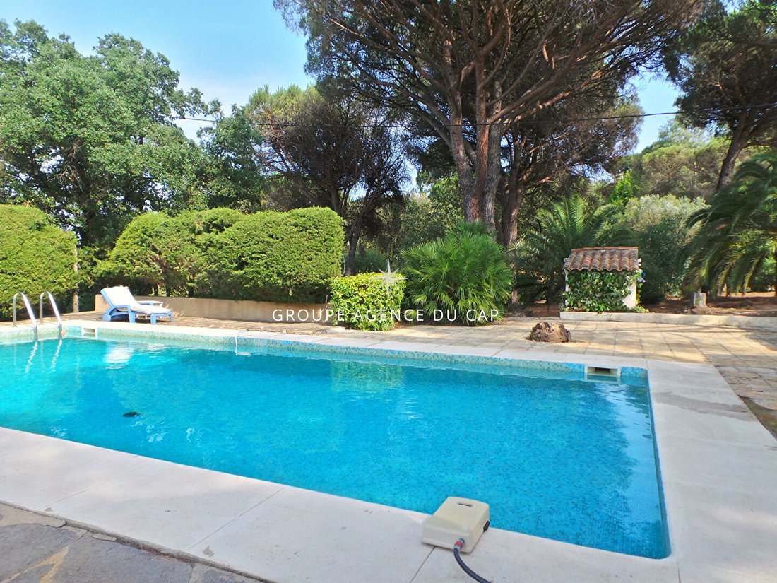 Land in Ville-Les Saquedes-Le Bouillonnet, Sainte-Maxime, France 5 - 16968872