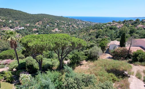Land in Les Issambres, Roquebrune-sur-Argens, France 1