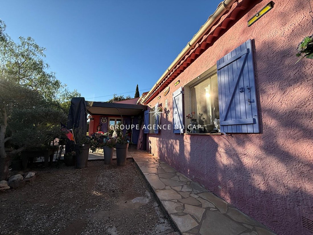 Villa in Les Issambres, Roquebrune-sur-Argens, France 1 - 16968808
