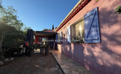 Villa in Les Issambres, Roquebrune-sur-Argens, France 1