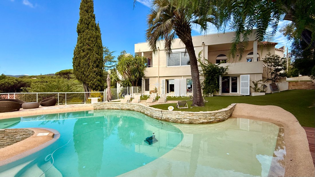 Villa in Les Issambres, Roquebrune-sur-Argens, France 4 - 12257623