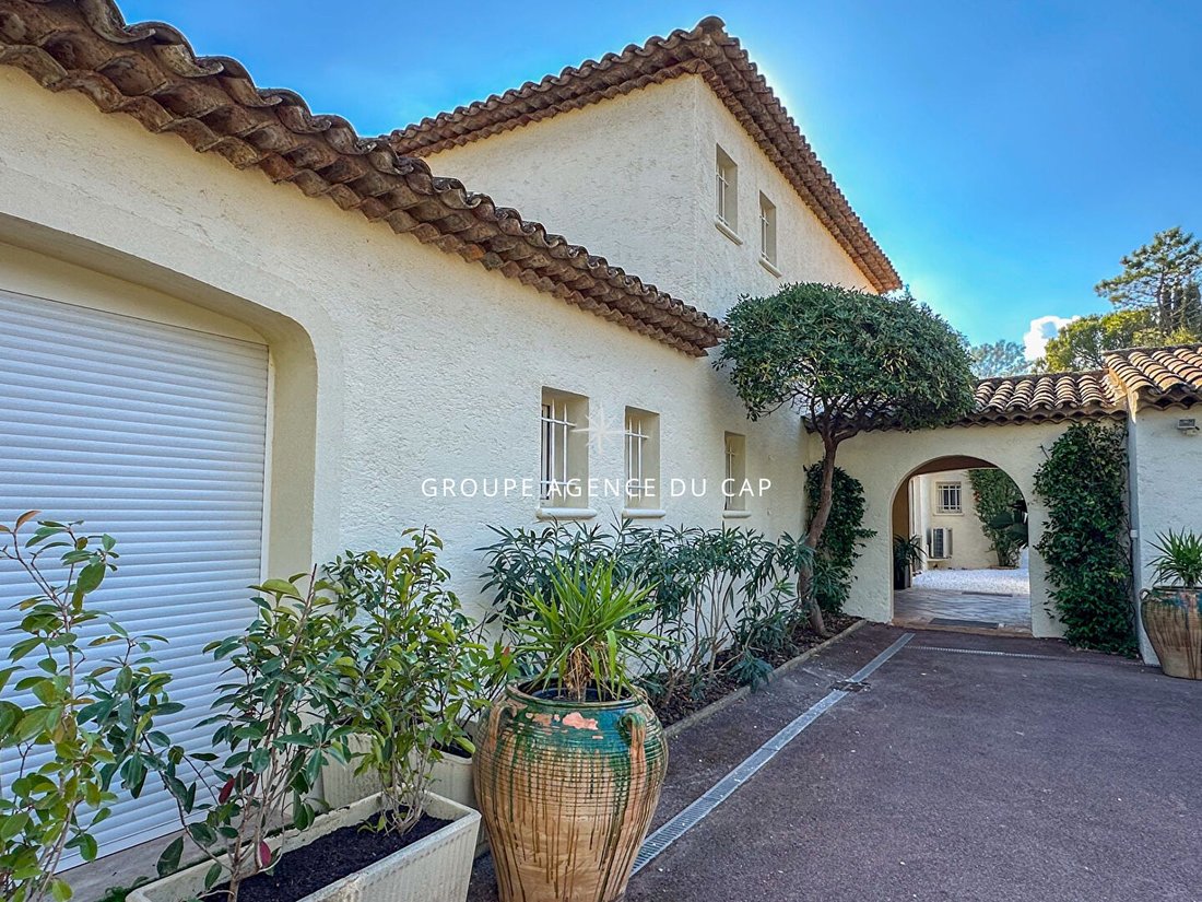 Villa in La Bouverie, Roquebrune-sur-Argens, France 4 - 16968850