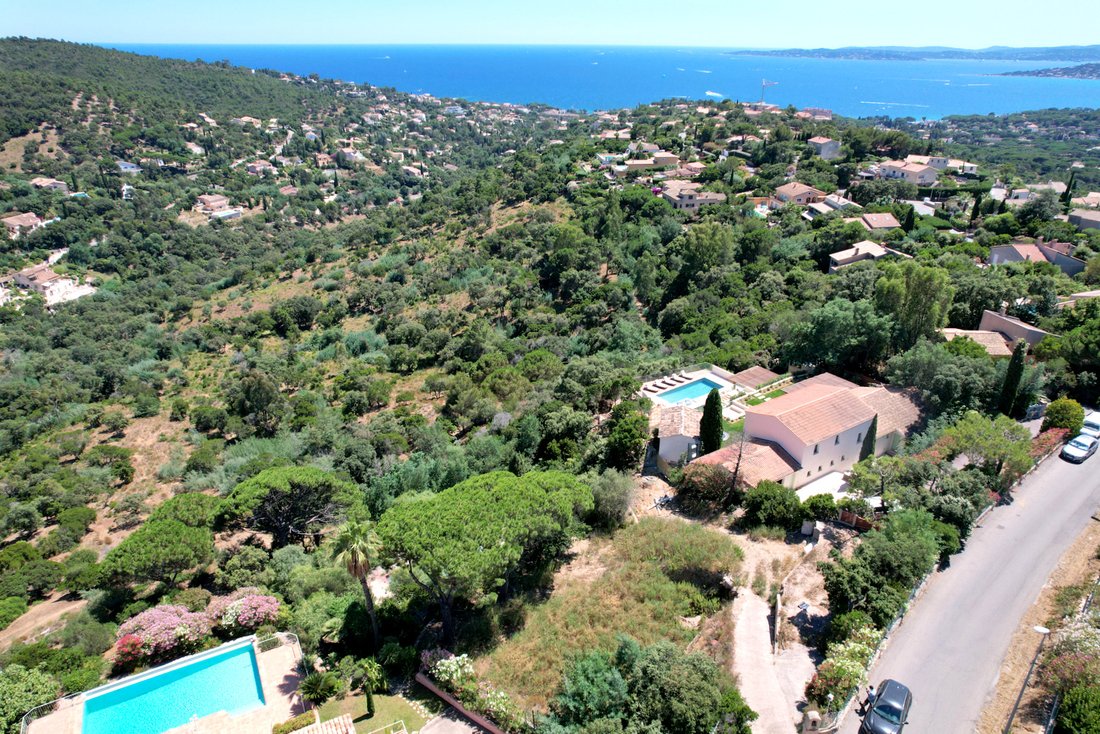 Land in Les Issambres, Roquebrune-sur-Argens, France 2 - 12270704