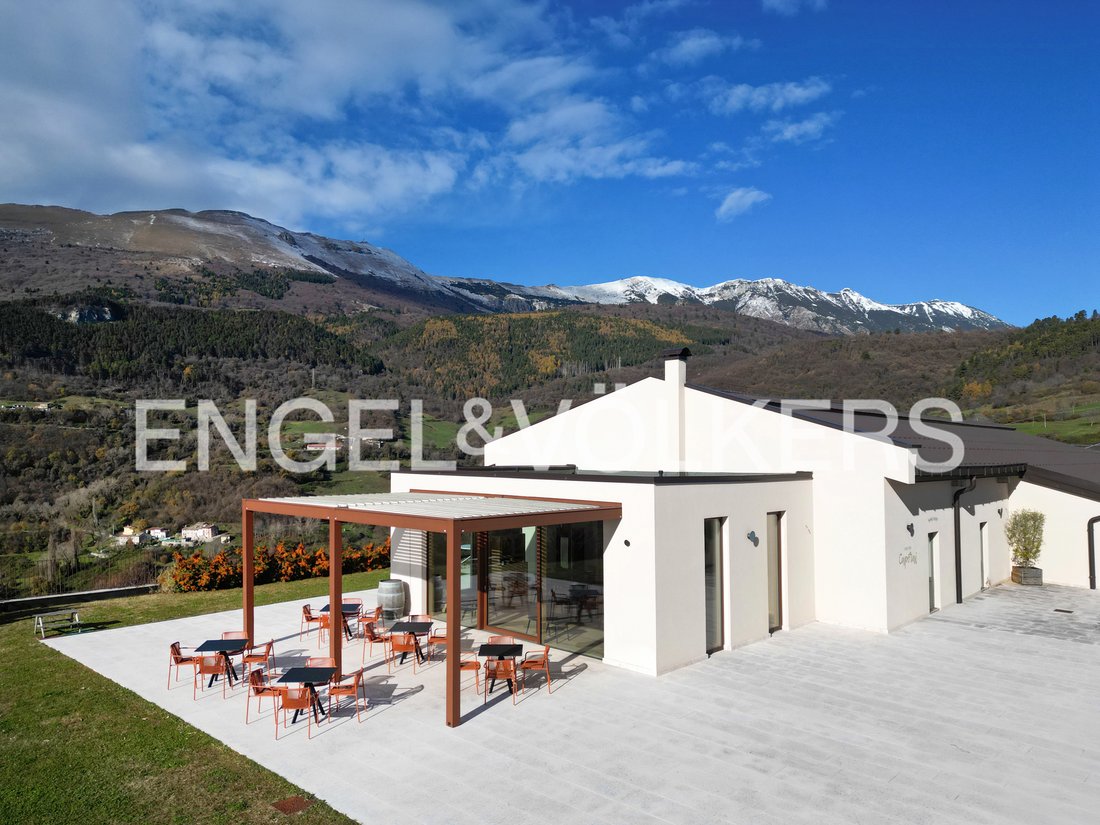 Villa in Caprino Veronese, Veneto, Italy 1 - 16969595