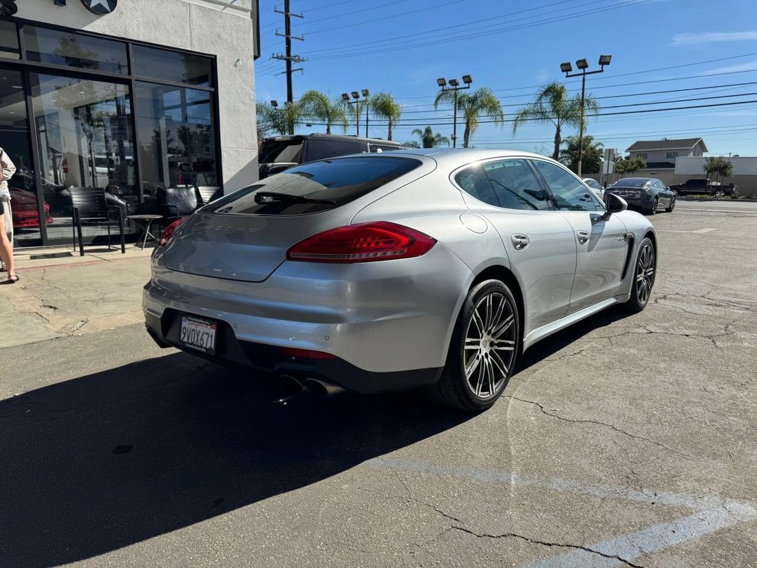 Sedan in Azusa, CA, United States 5 - 16819010