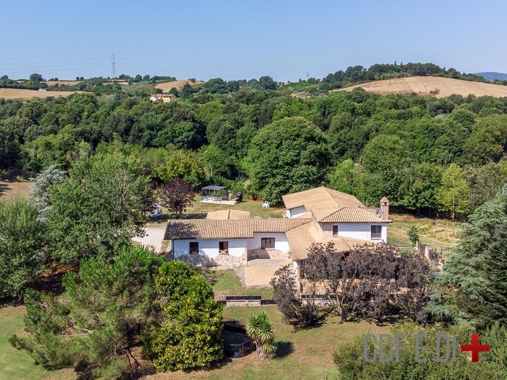 Maisons de campagne à Bassano Romano, Latium, Italie 1 - 16969944
