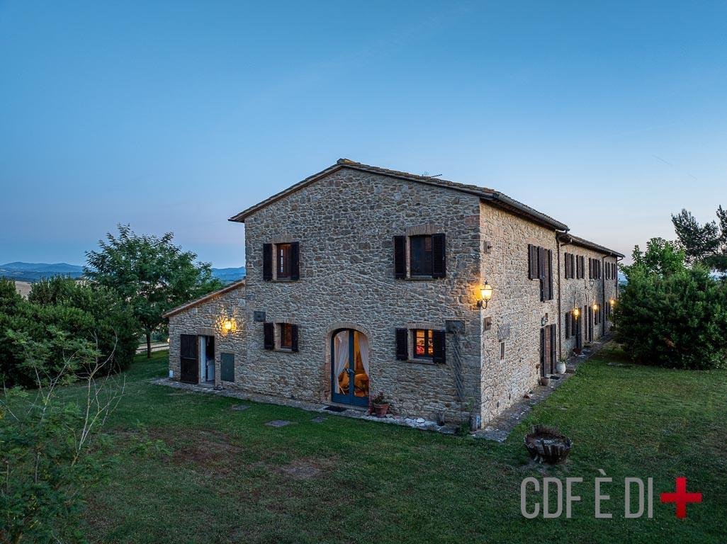 Estate in Volterra, Tuscany, Italy 4 - 16969925