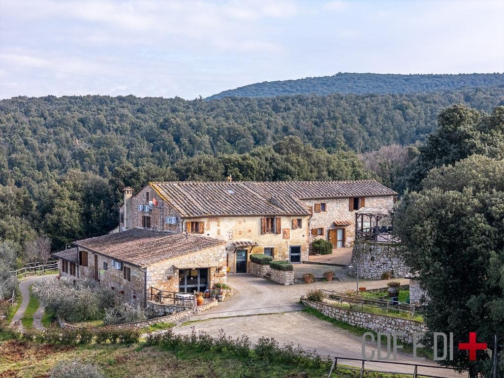 Estate in Monteriggioni, Tuscany, Italy 1 - 16969919