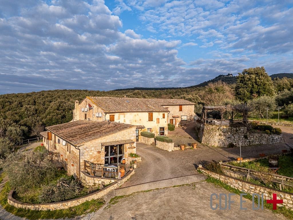 Estate in Monteriggioni, Tuscany, Italy 2 - 16969919