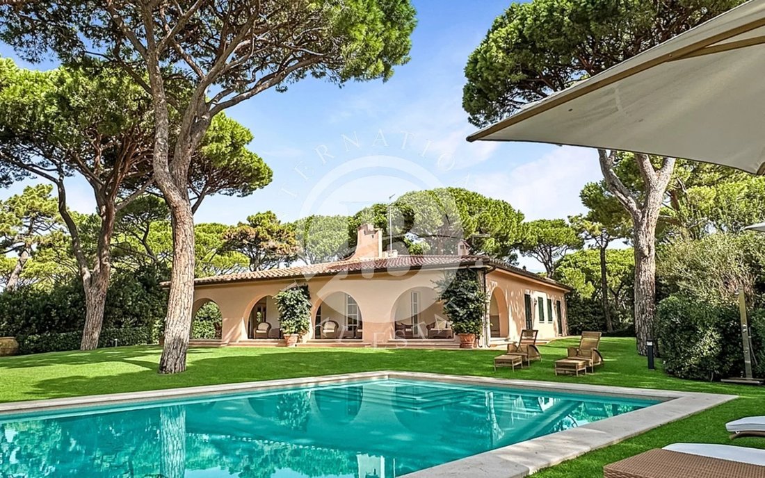 Villa in Castle of Castiglione, Castiglione della Pescaia, Tuscany 1 - 16970349
